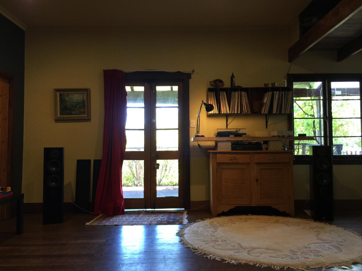 Speaker placement and soundstage or is it stereo imaging? ﻿ General Hi