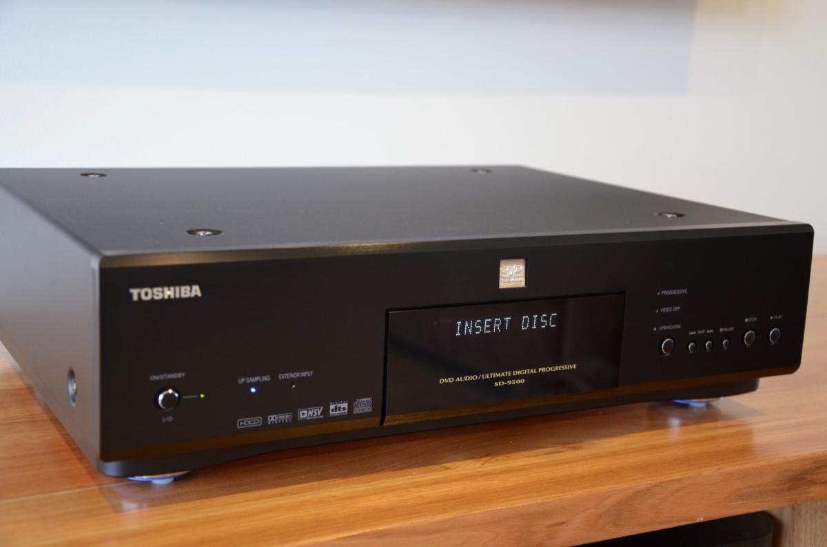 SOLD Toshiba SD-9500 high end DVD CD player/transport. Balanced