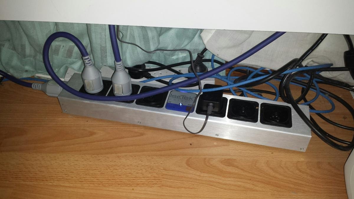 Why does my Yamaha AS1000 keep going into protect mode