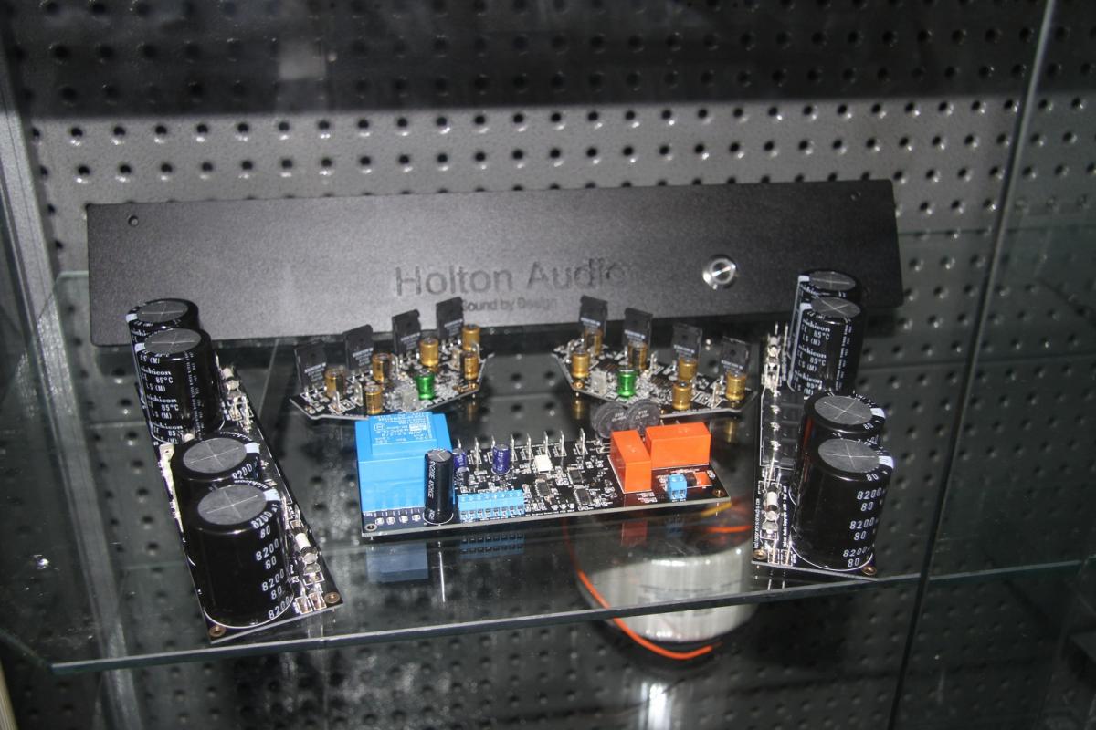 Genuine Australian HIGH END Amplifiers? ﻿ Stereo Amplifiers & PreAmps