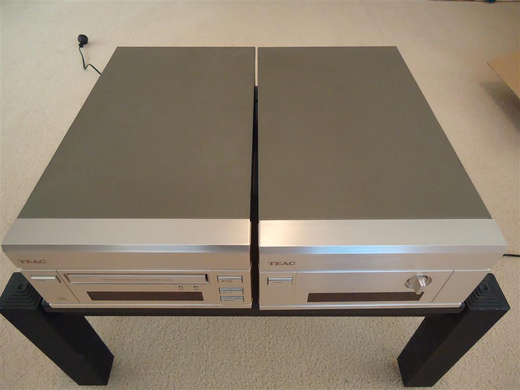 FS: Teac Multi-DAC D700 and CD Drive Unit P700 - Stereo, Home