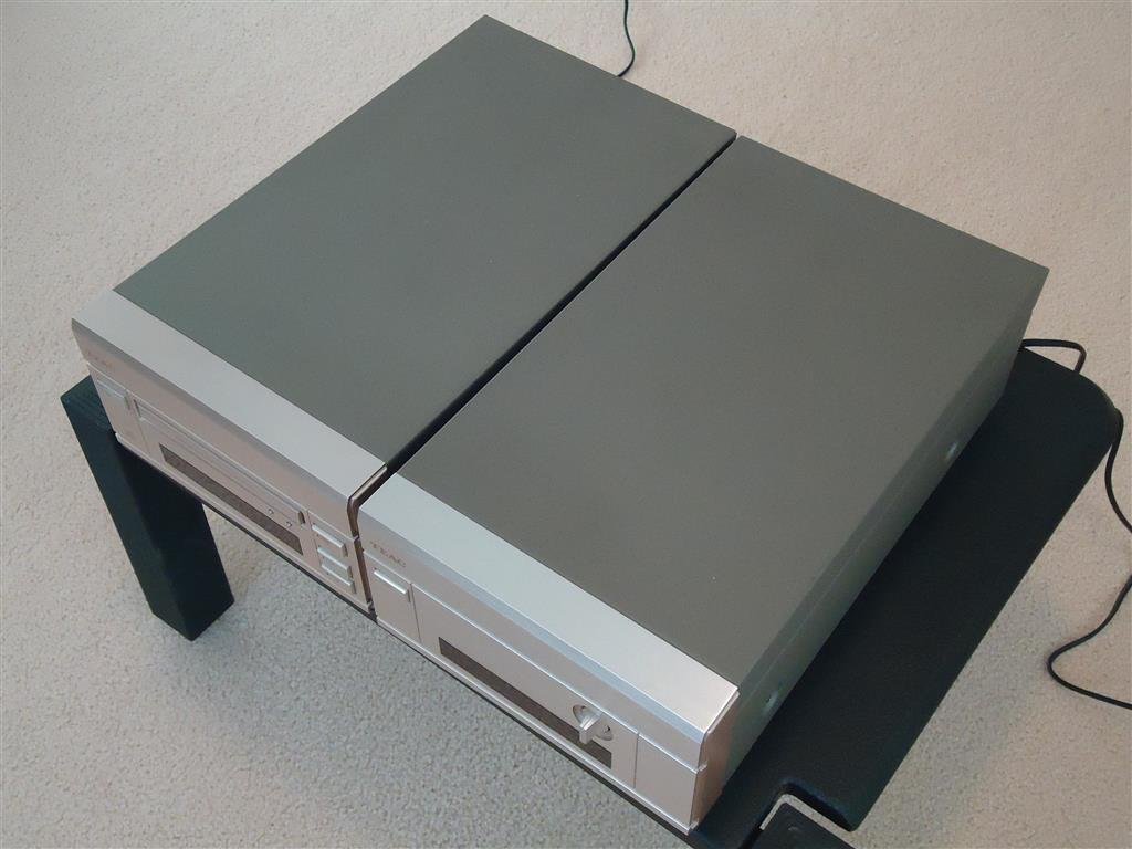 FS: Teac Multi-DAC D700 and CD Drive Unit P700 - Stereo, Home