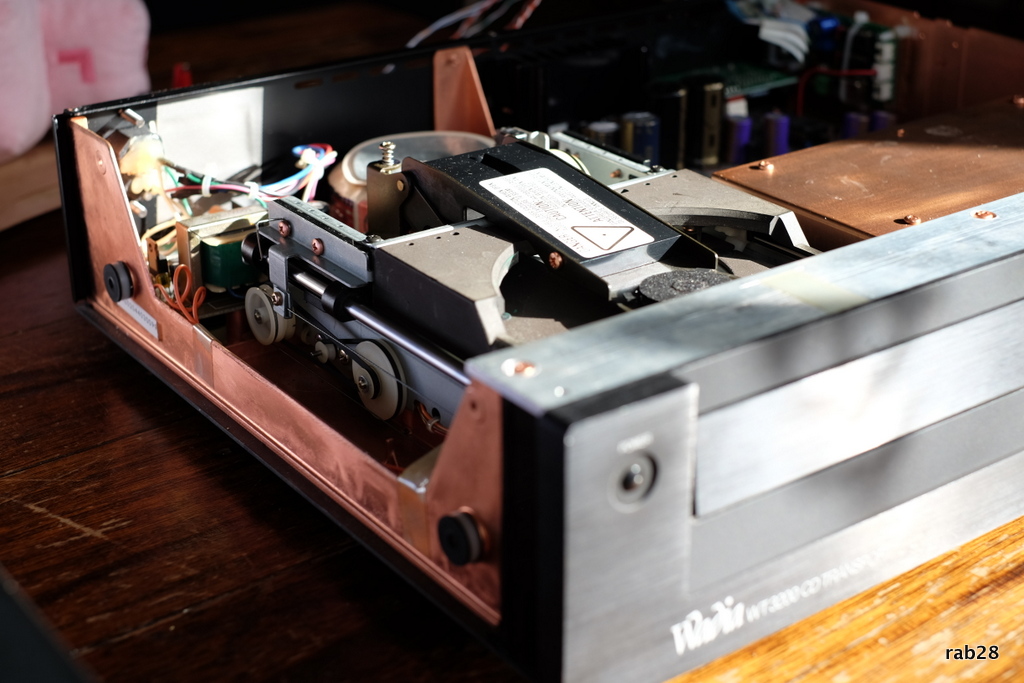 FS: Wadia WT 3200 CD Transport with Oscons, Burson clock, I2S and S ...