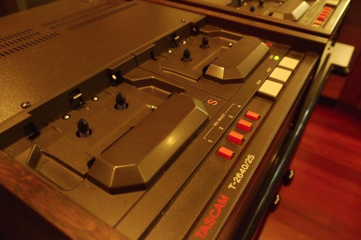 â€‹â€‹Tascam T-2640/MS - Master slave cassette recorder