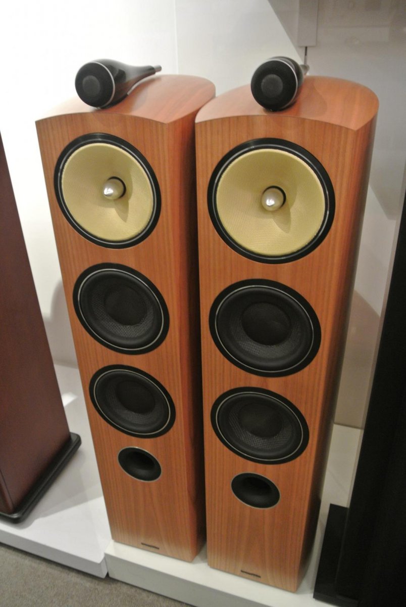 SOLD: FS: Bowers & Wilkins 804 Diamond (D2) Speakers Cherrywood