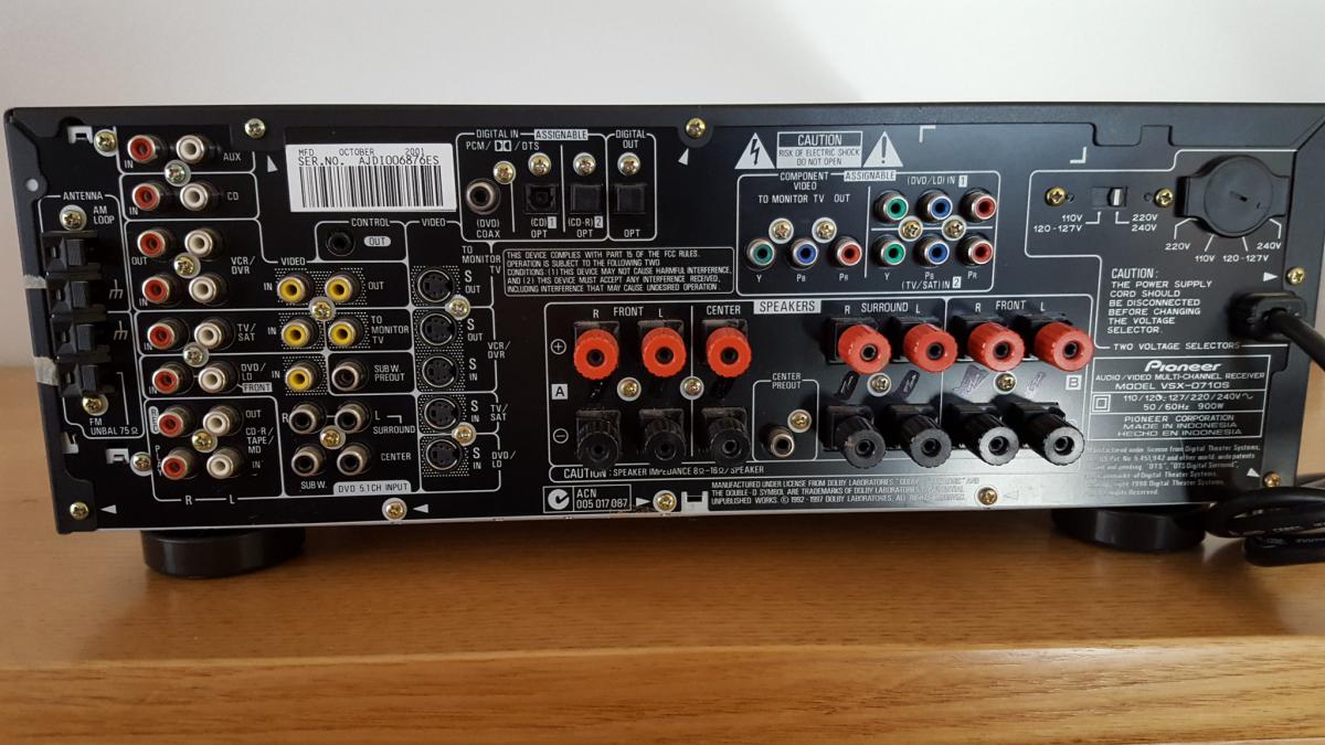 FS: Pioneer VSX-D710S AV Receiver - Stereo, Home Cinema