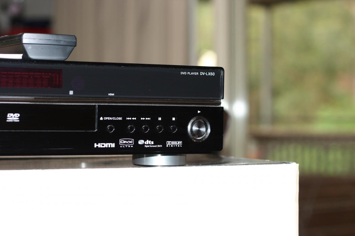 Pioneer DV-LX50 DVD / DVD-A / SACD & CD Multi-Region Player NEW 