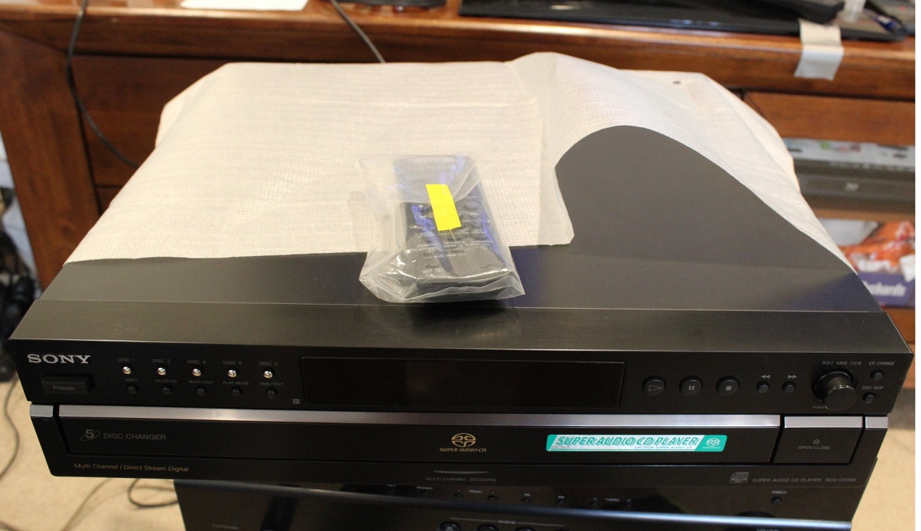 Sony SCDCE595 5Disc CD/Super Audio CD Player ﻿ Stereo, Home Cinema