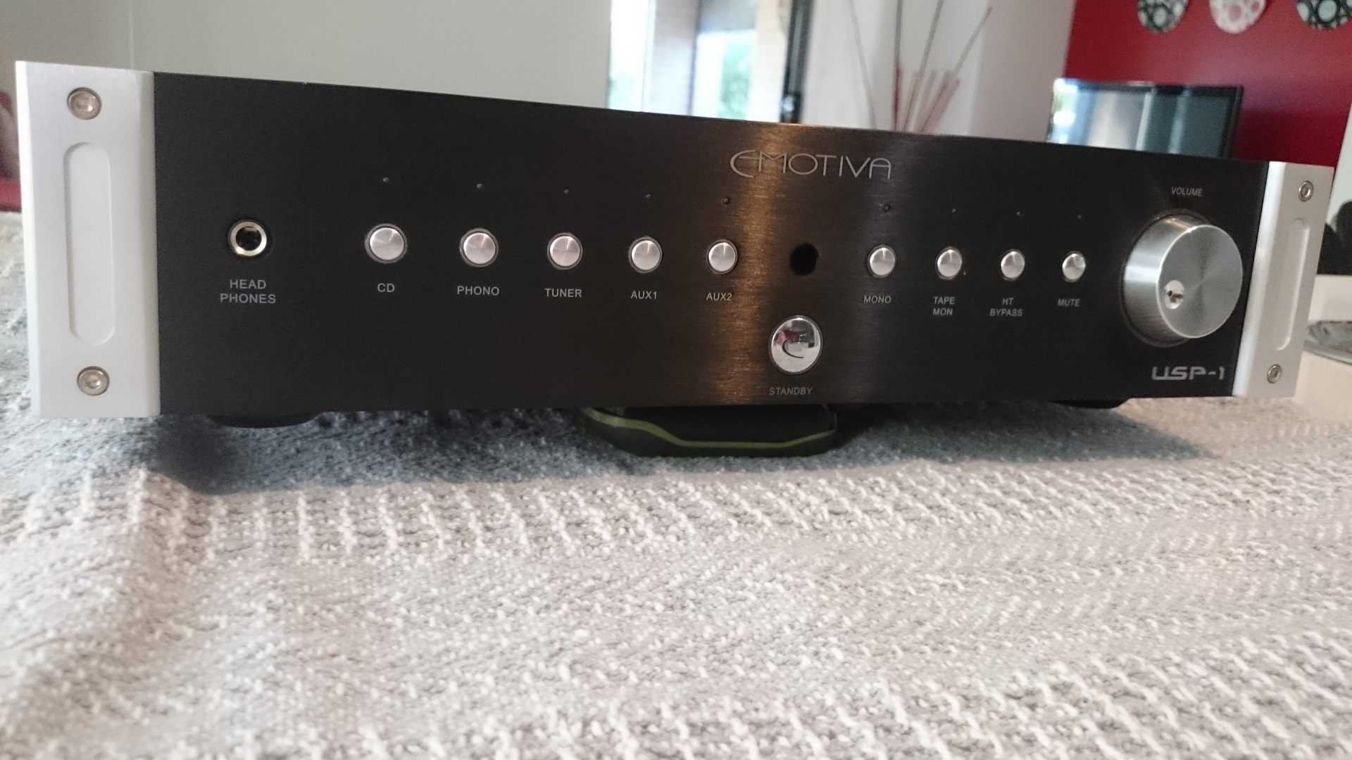 SOLD: EMOTIVA USP 1 PREAMP - Stereo, Home Cinema, Headphones