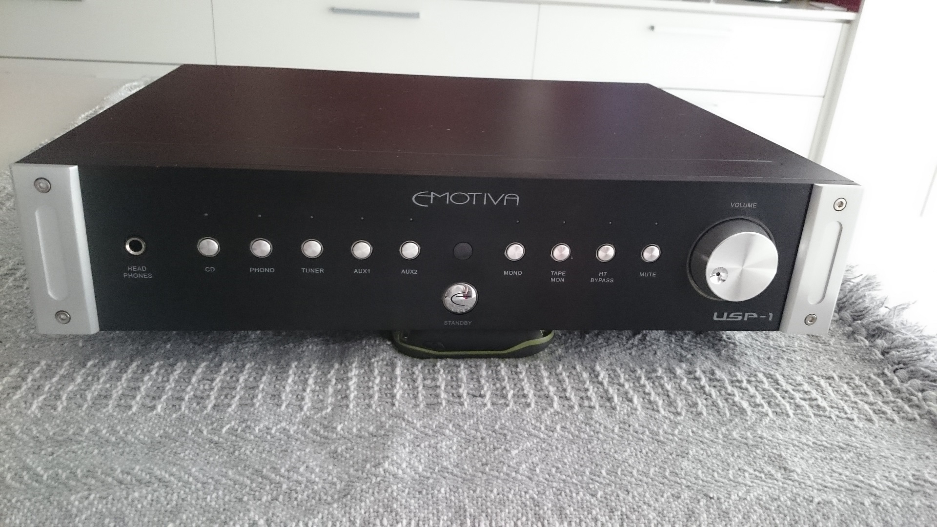 SOLD: EMOTIVA USP 1 PREAMP - Stereo, Home Cinema, Headphones