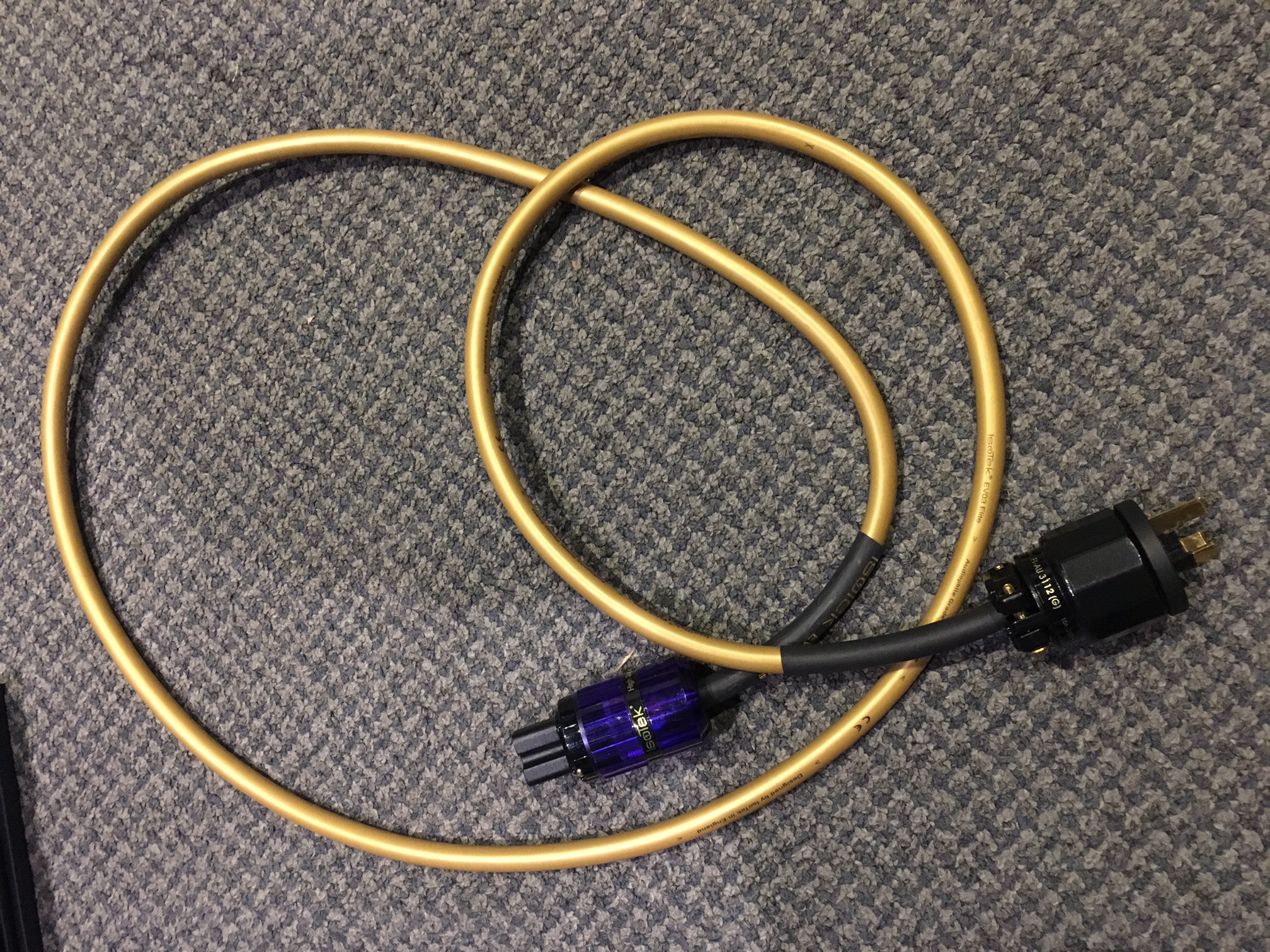 FS ISOTEK EVO3 ELITE POWER CABLE 2M ﻿ Stereo, Home Cinema, Headphones