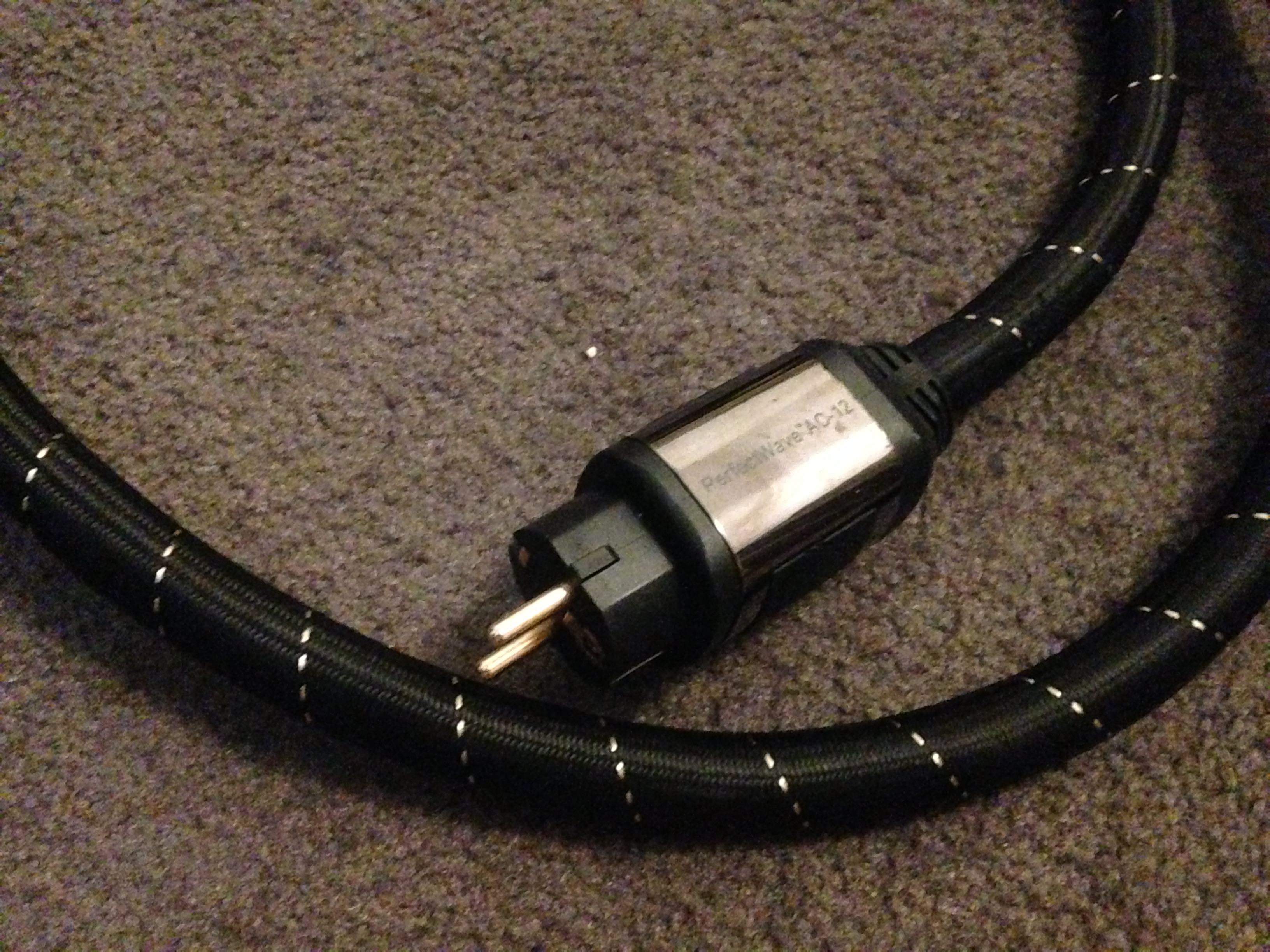 Domino powerguard & ps audio perfectwave power cable ﻿ Stereo, Home