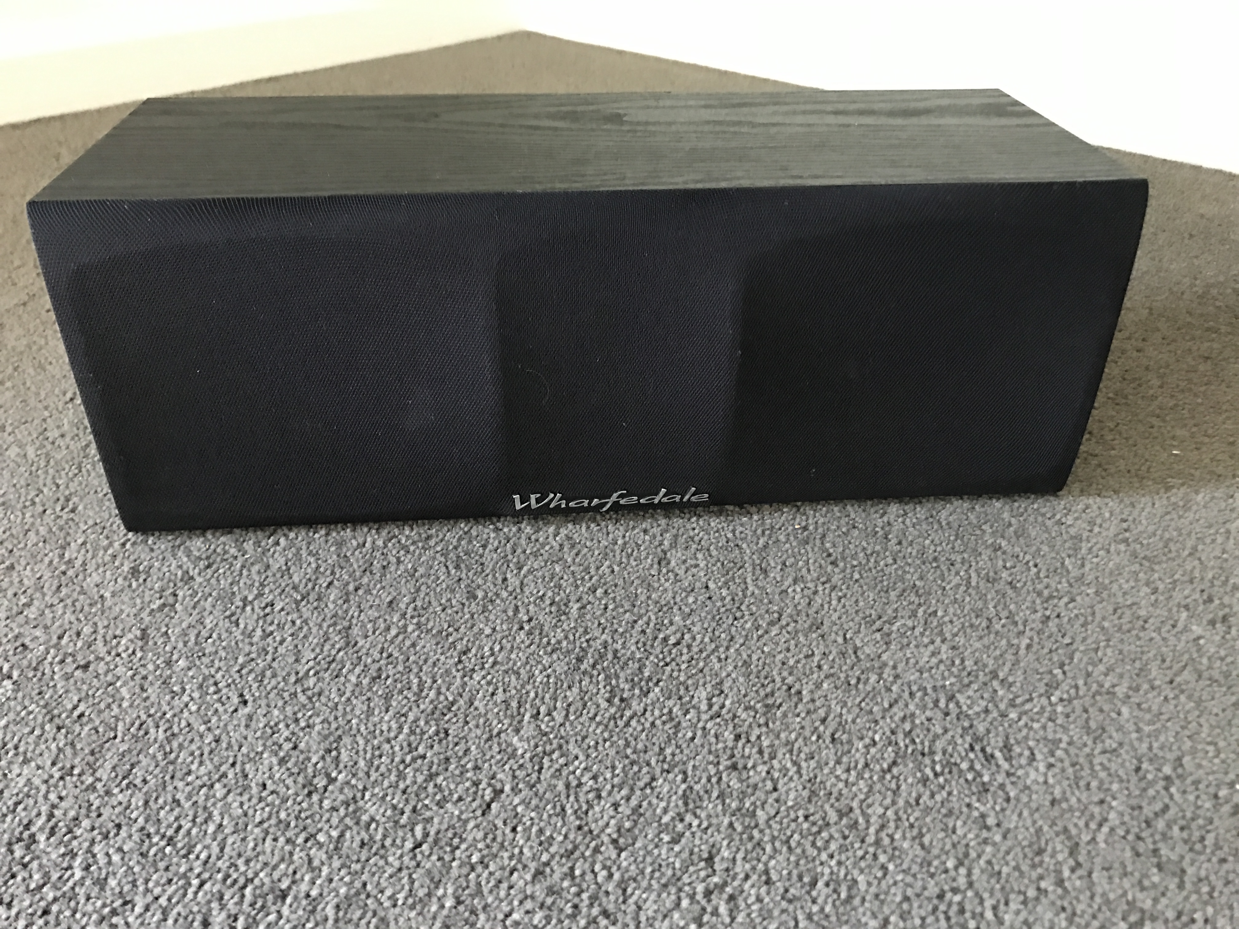 FS: Wharfedale xarus centre speaker - Stereo, Home Cinema