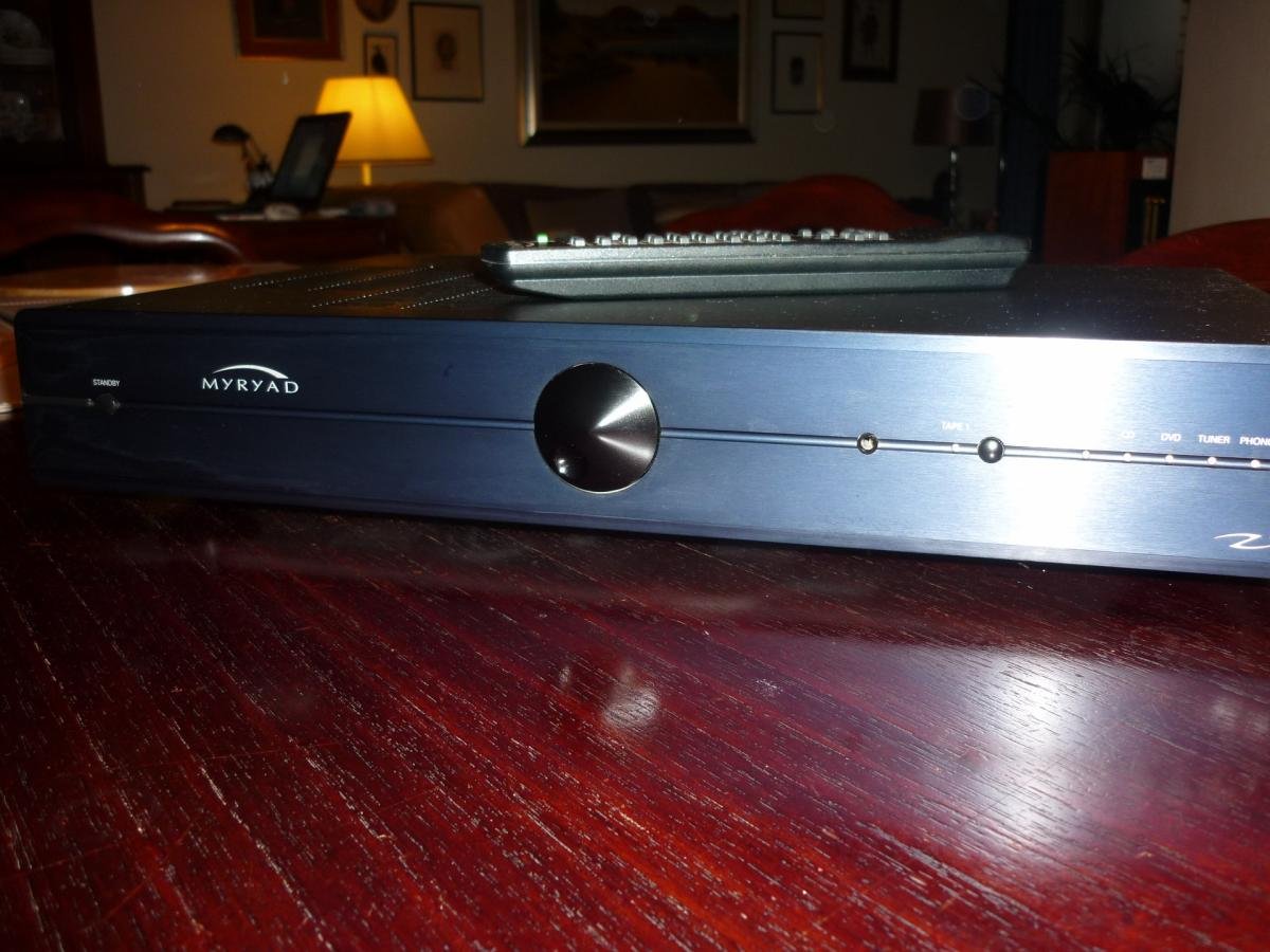 FS: MYRYAD ZI40 Stereo Integrated Amplifier - Stereo, Home Cinema