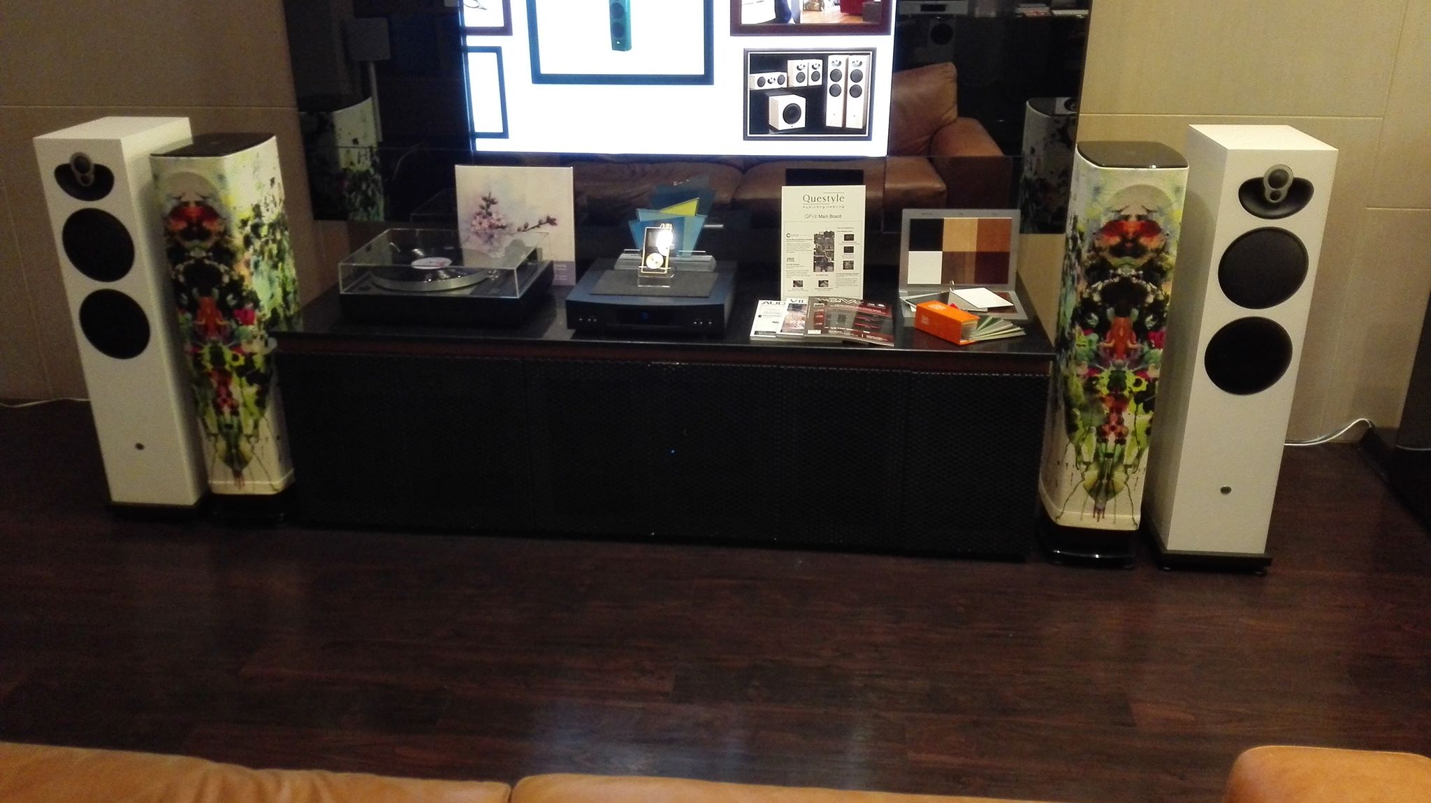 Vinyl wrapping speakers. ﻿ Speakers, Soundbars and Subwoofers