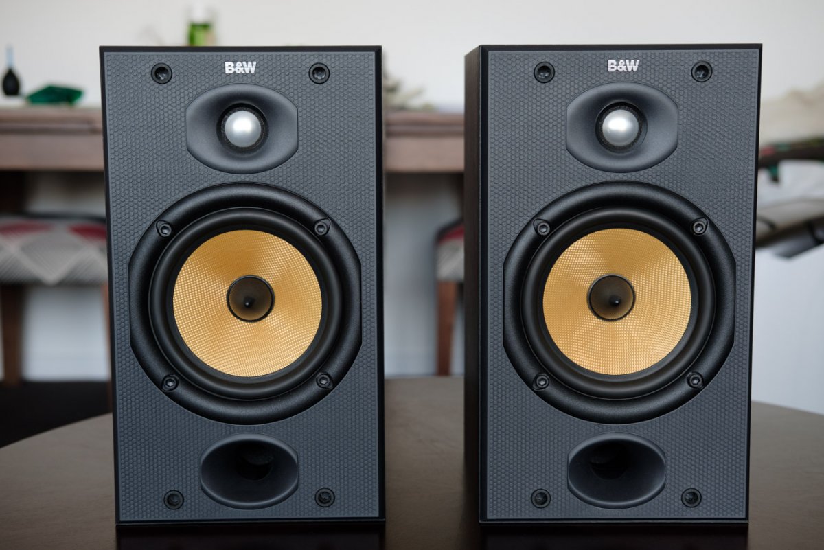 B&W スピーカー DM601 B&W DM601 S3 Bookshelf Speakers