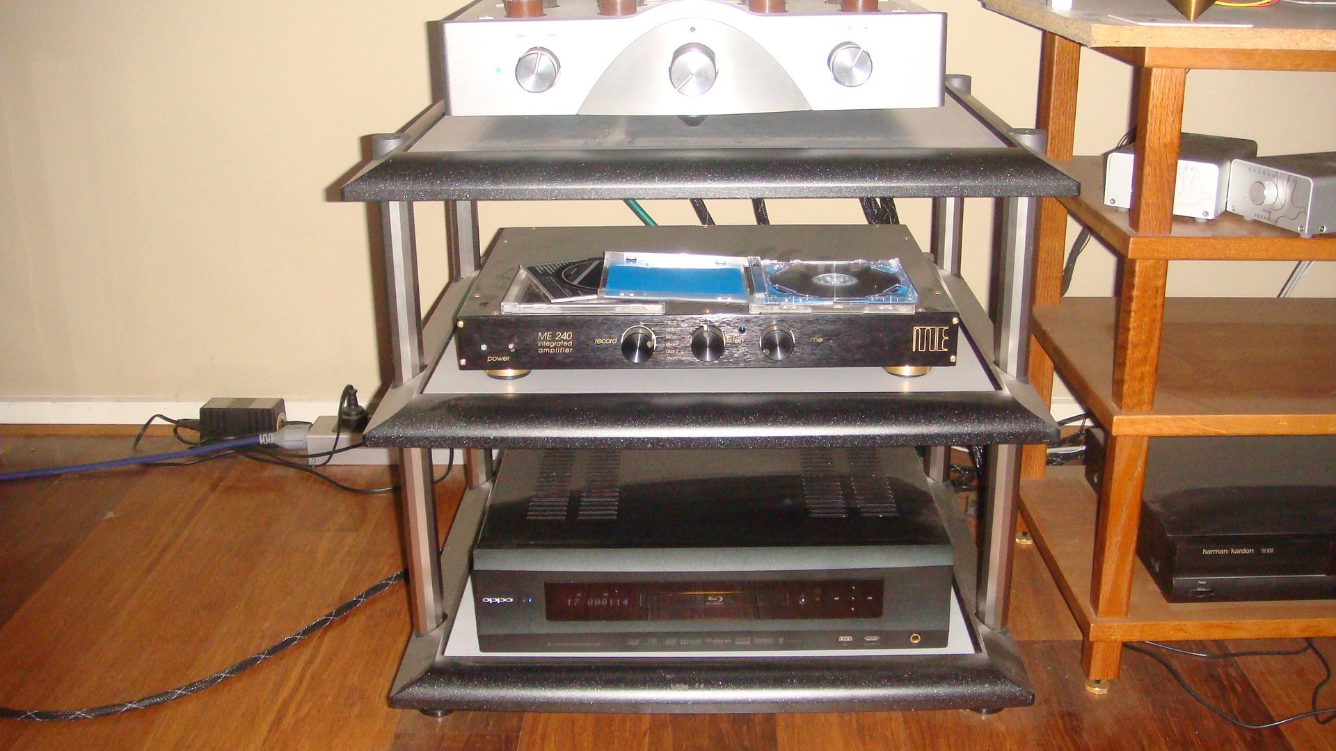 FS TAOC ASRII Audio Visual Rack ﻿ Stereo, Home Cinema, Headphones