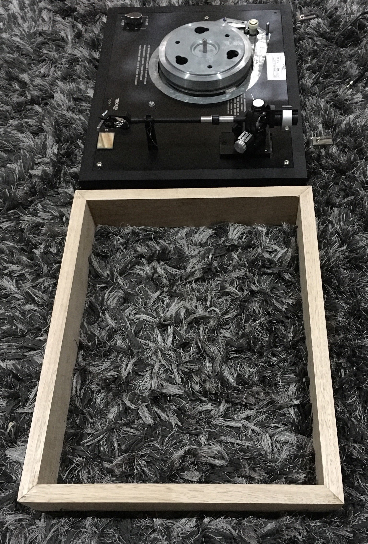 ◆大感謝祭!! THORENS TD-147 アウタープラッター m0t9086 TD-147 JUBILEE THORENS - 中古オーディオ 高価買取・販売