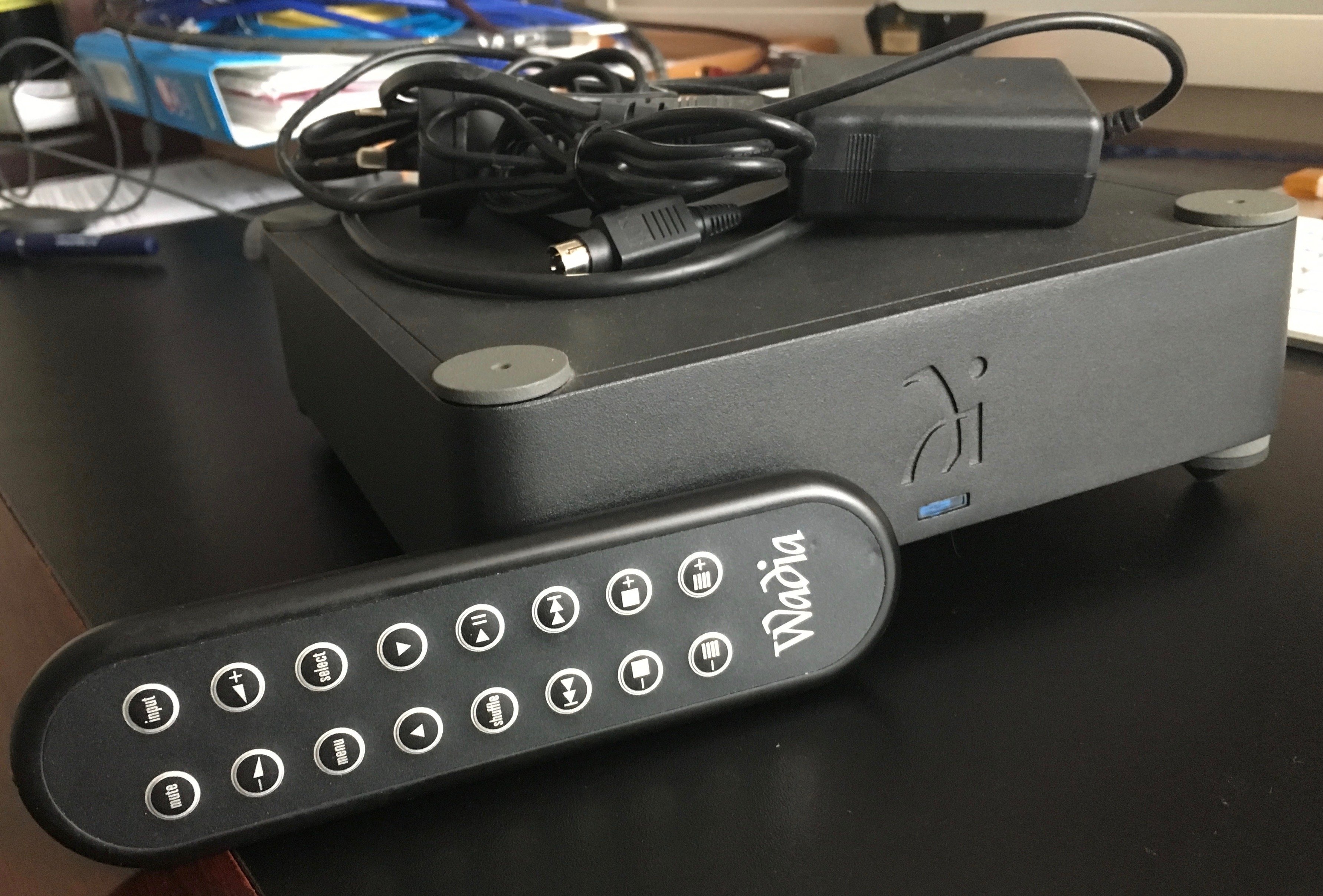 WADIA 171i Transport for iPhone/ipod - Stereo, Home Cinema