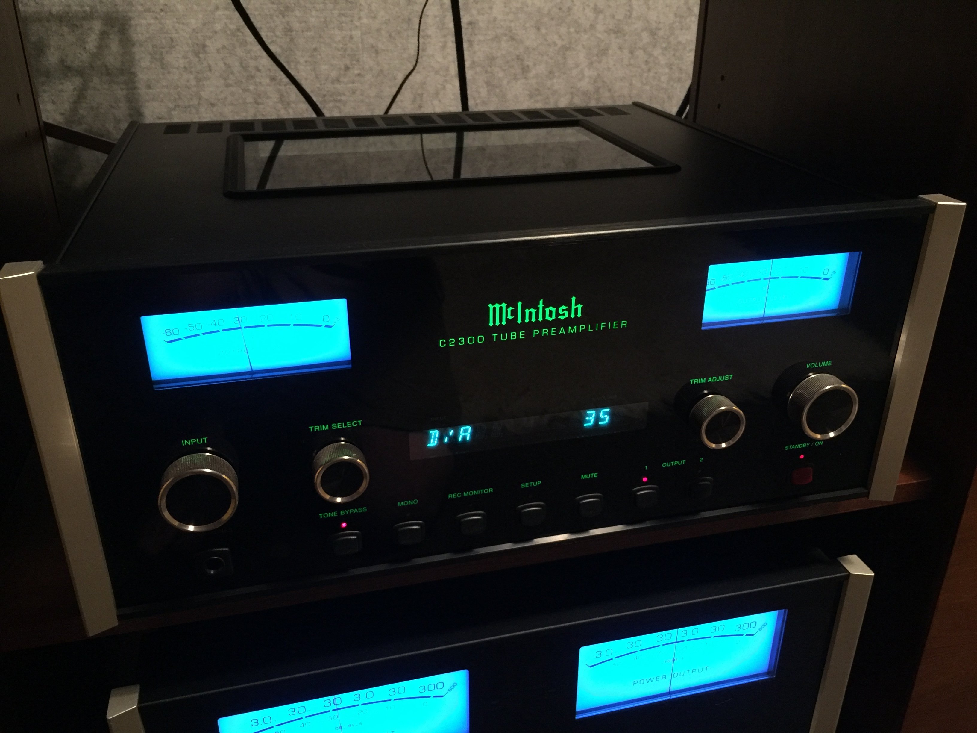 SOLD FS McIntosh C2300 Valve Preamplifier (Canberra) ﻿ Stereo, Home