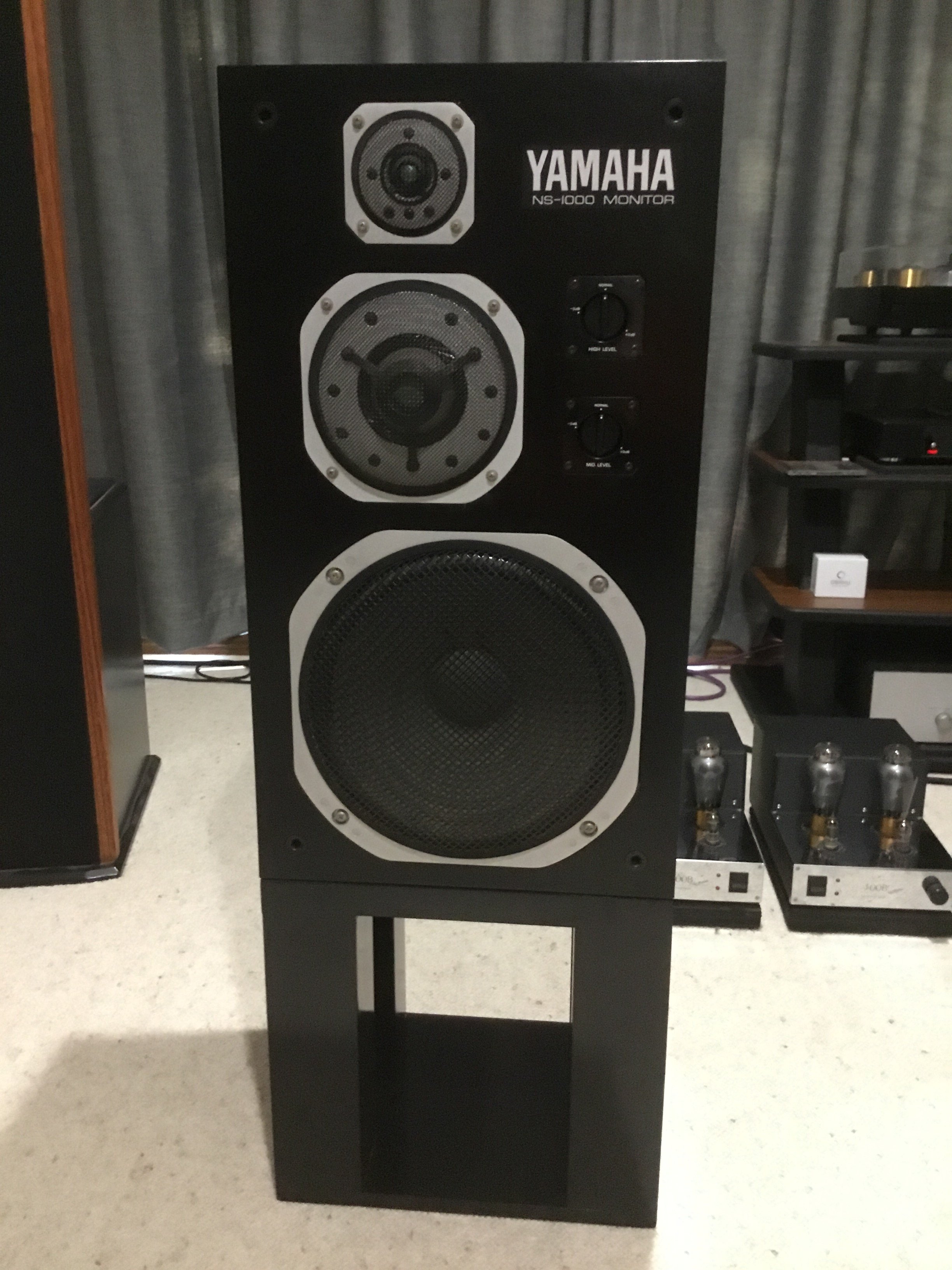 FS Yamaha NS1000 with stands. Price drop ﻿ Stereo, Home Cinema