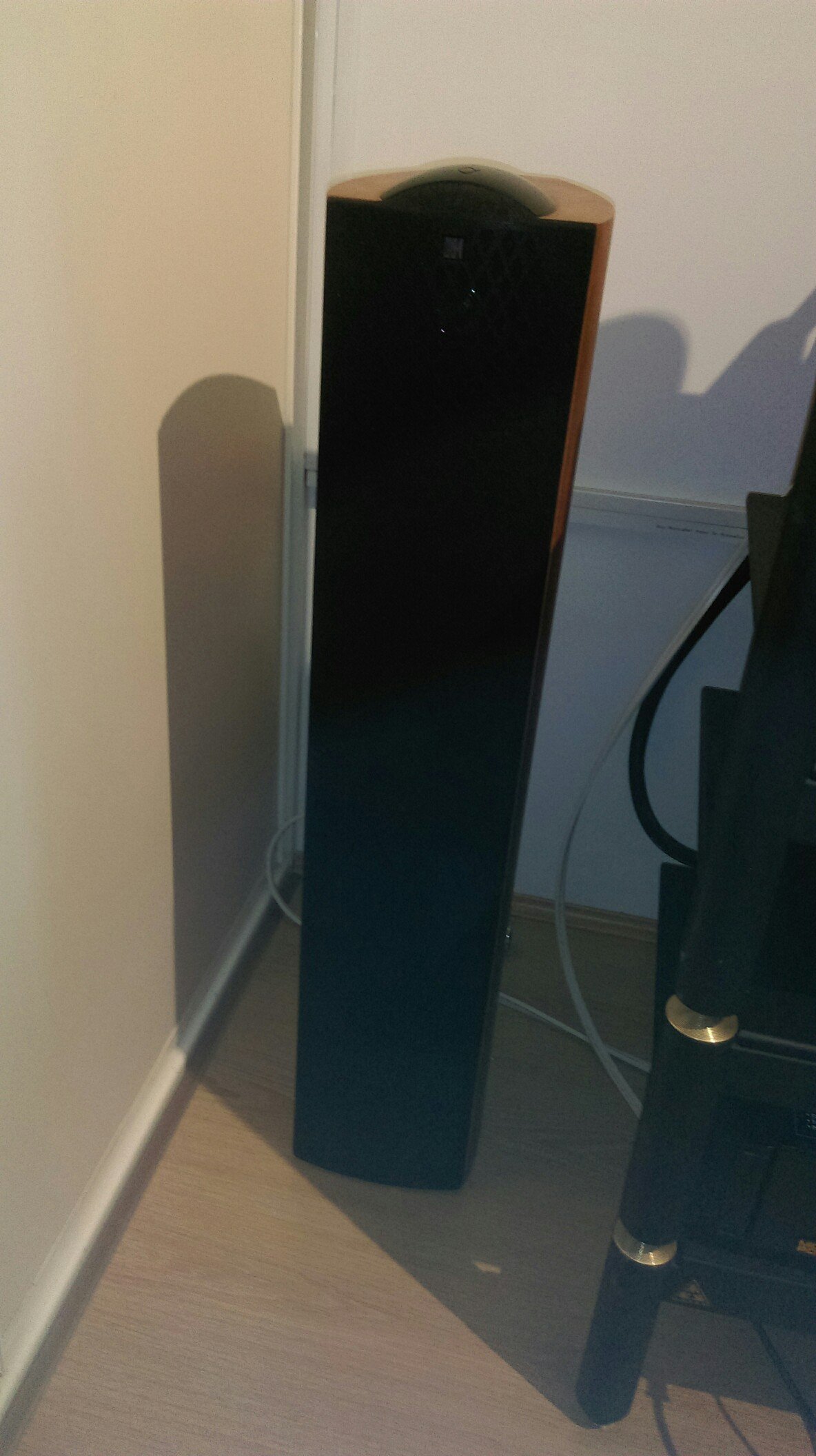sold-fs-kef-q4-speakers-perth-stereo-home-cinema-headphones