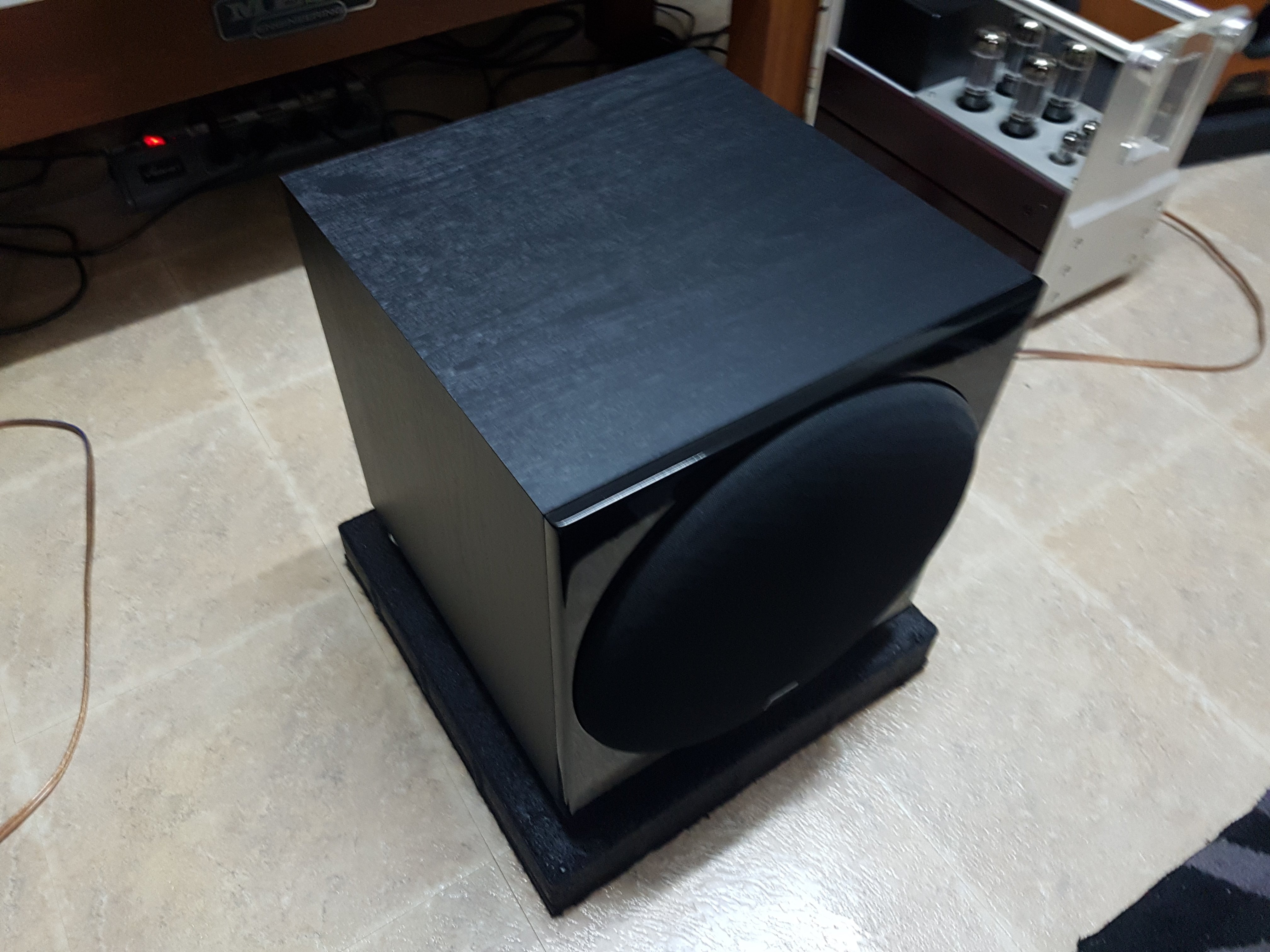 FS Dali E12F Subwoofer ﻿ Stereo, Home Cinema, Headphones Components