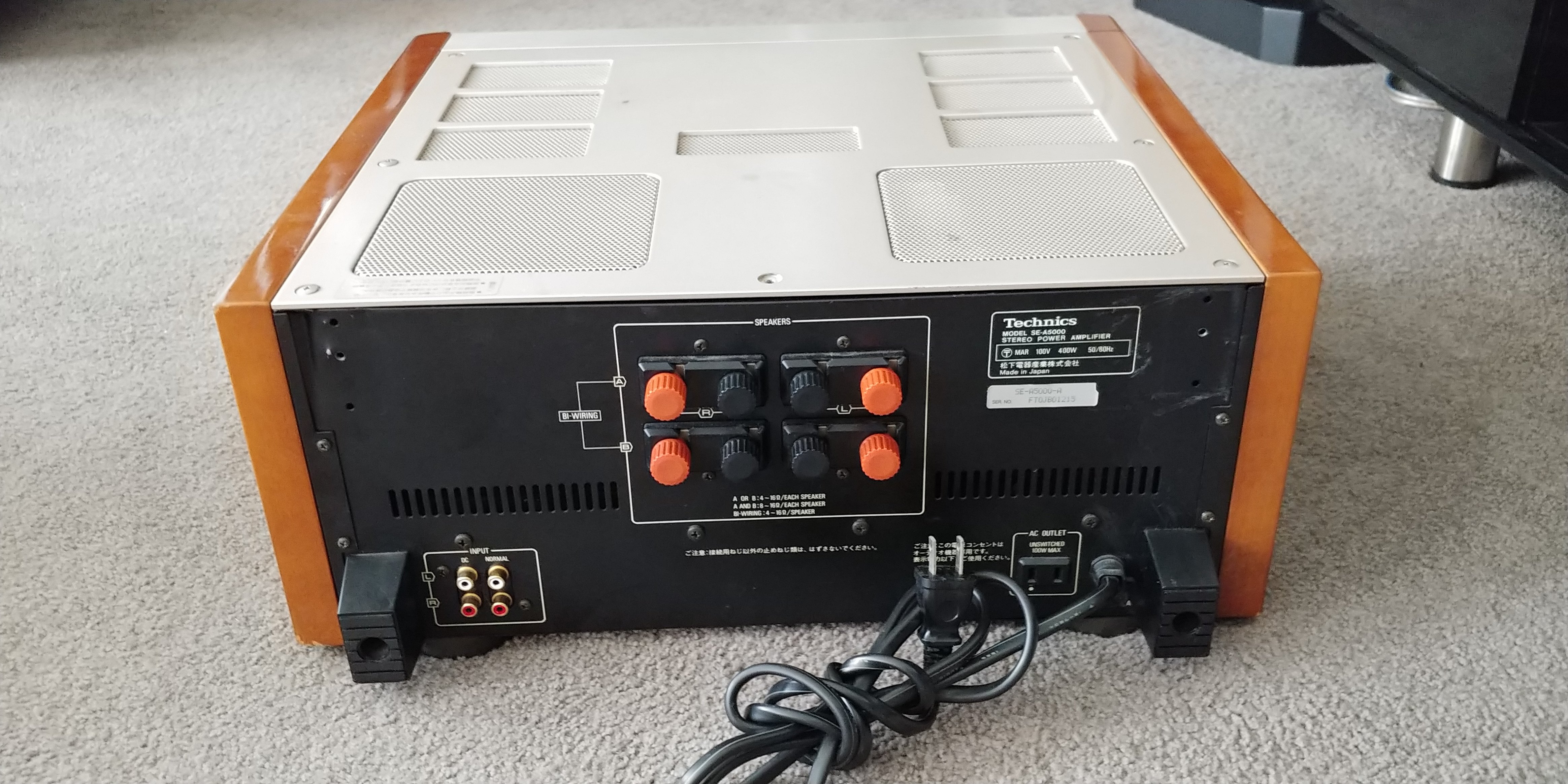 TECHNICS Pre (SU-C2000) & Power (SE-A5000) Amplifiers - Stereo