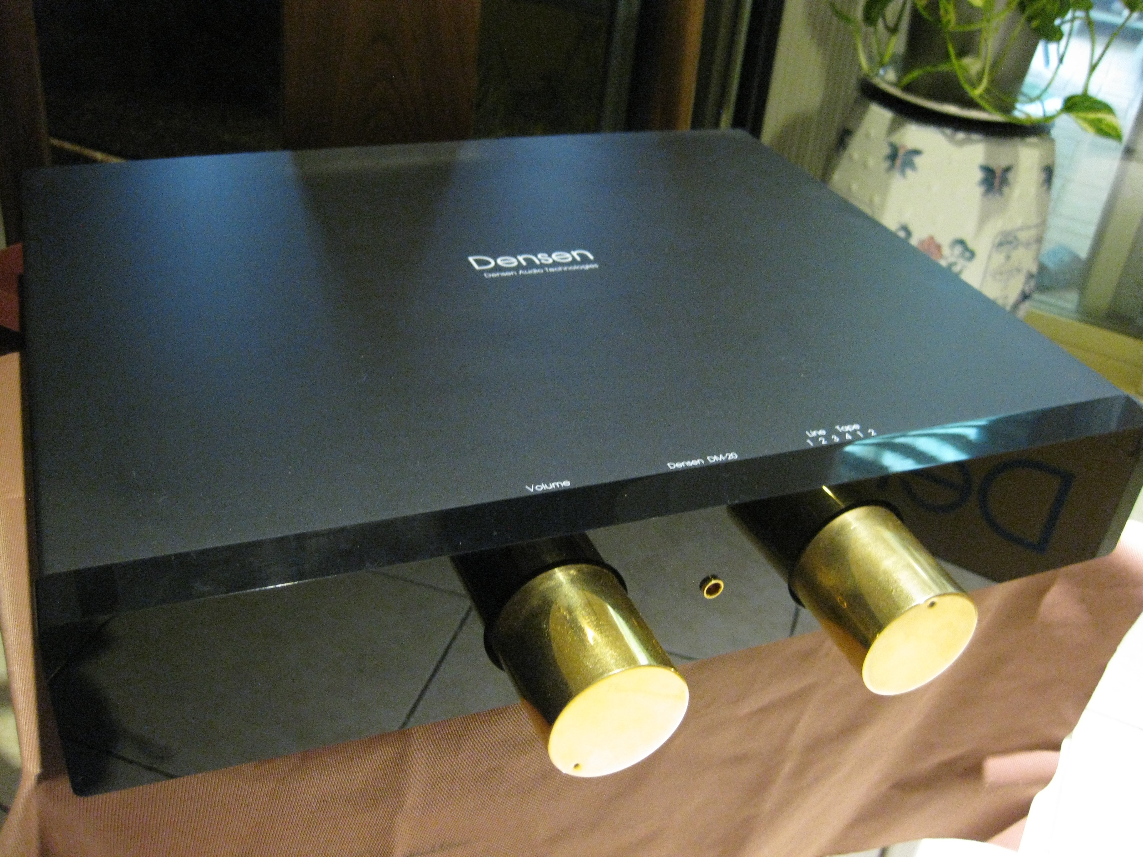 Densen DM-20 Pre Amplifier - Stereo, Home Cinema, Headphones Components ...