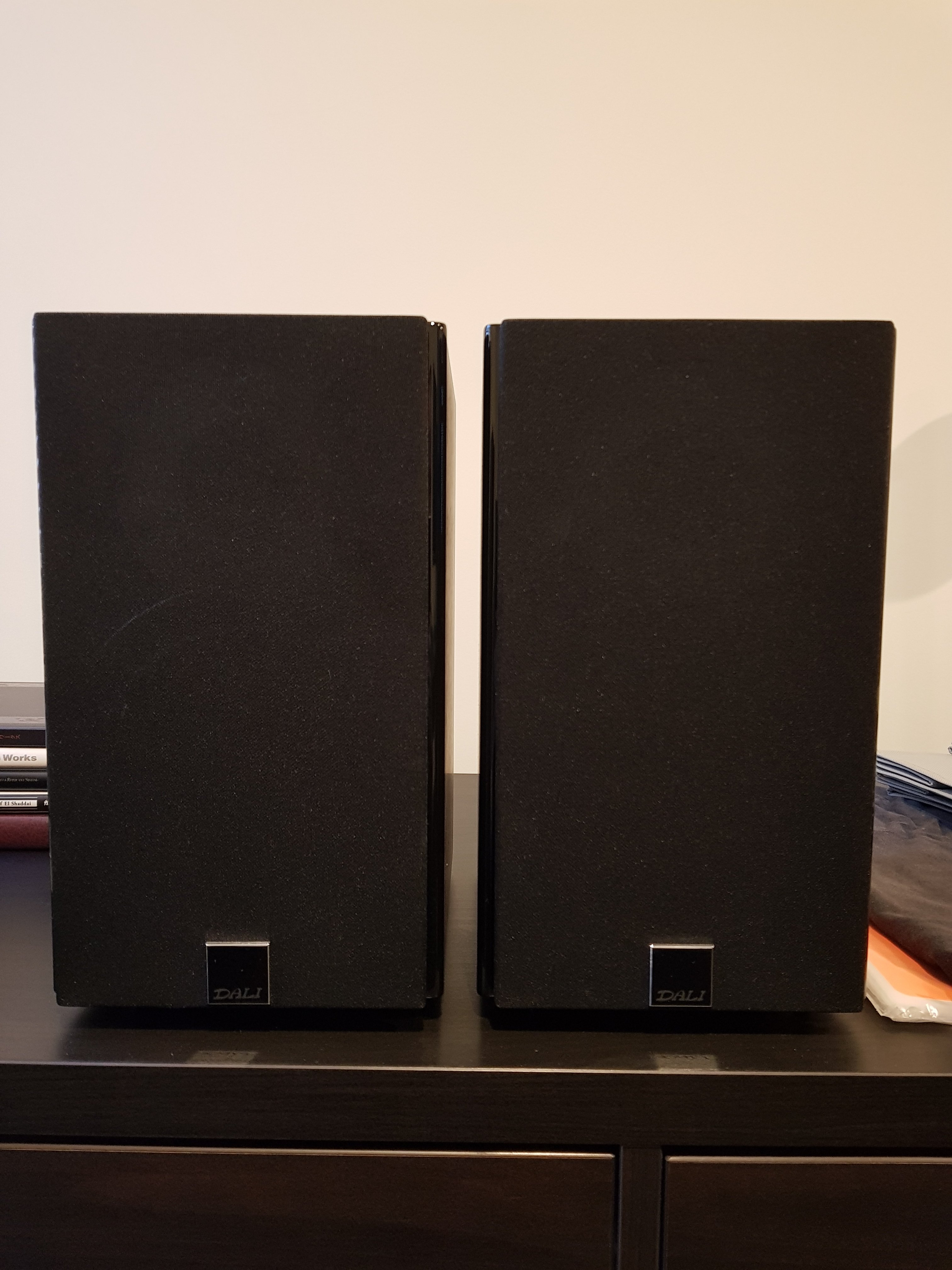SOLD FS Dali Zensor 1 Bookshelf Speakers ﻿ Stereo, Home Cinema