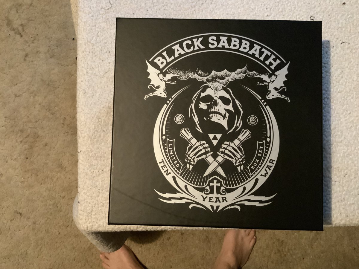 洋楽 BLACK SABBATH Ten Year War Black Sabbath / The Ten Year War unboxing video - YouTube