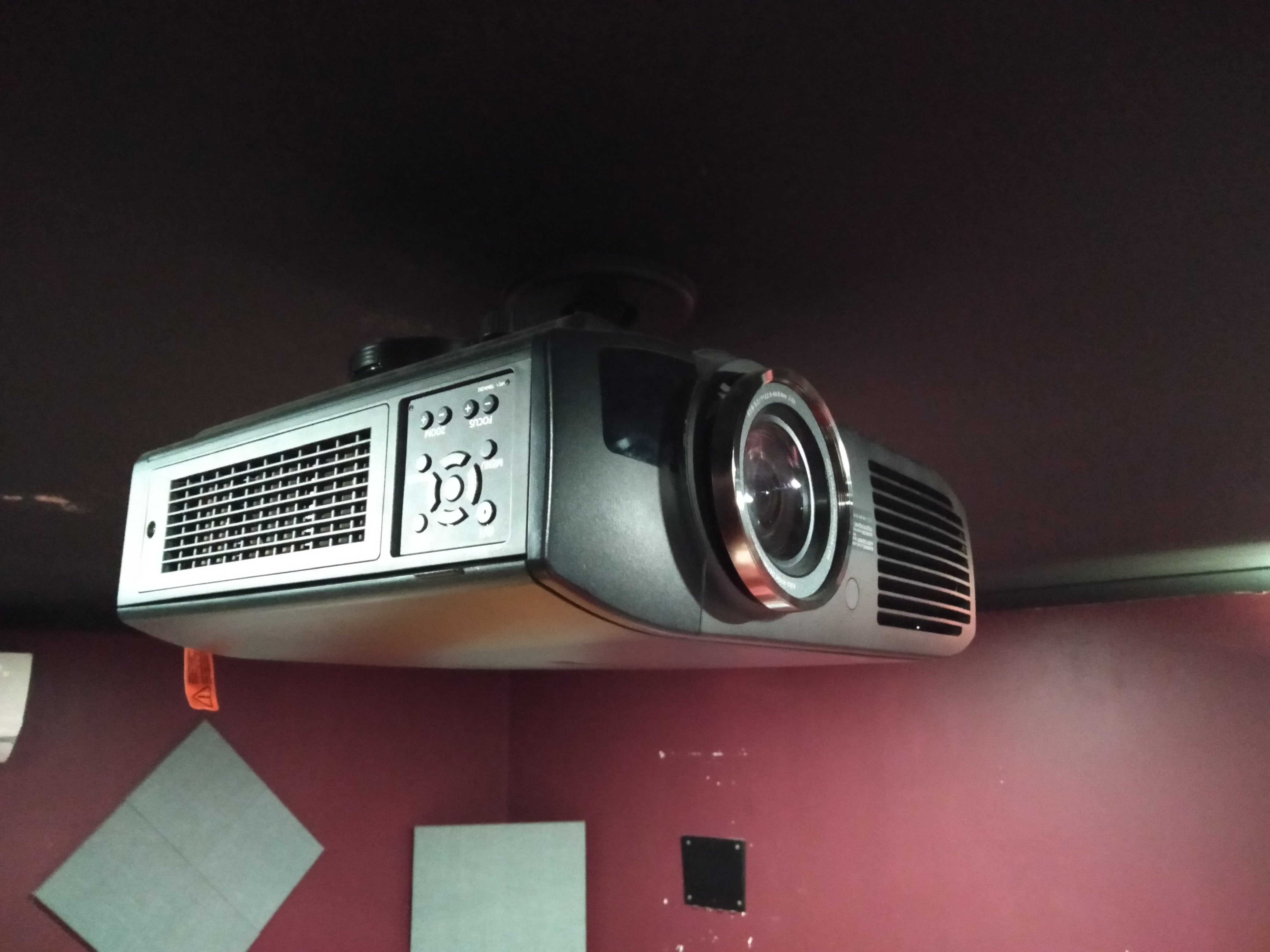 FS: Panasonic AE8000 with 6 pairs 3D Glasses |﻿ Hi-Fi and Cinema Cables ...