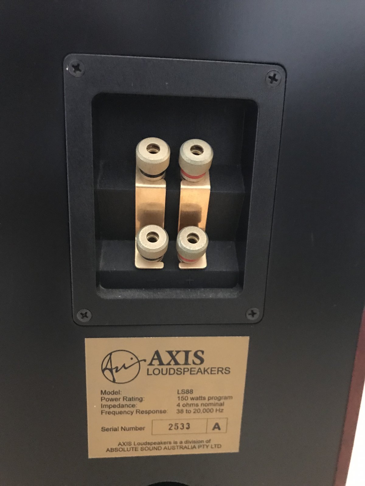 FS: Axis LS88  3 Way floor standing speakers