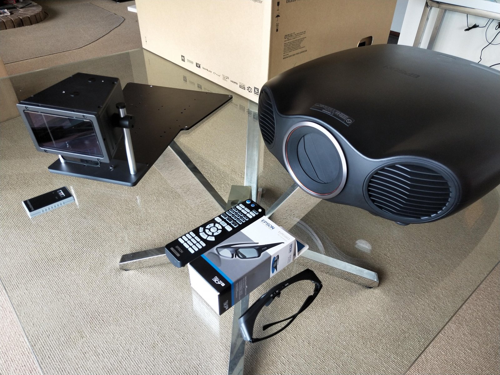 FS Epson EHLS10000 Projector + Prismasonic P100R Anamorphic Lense