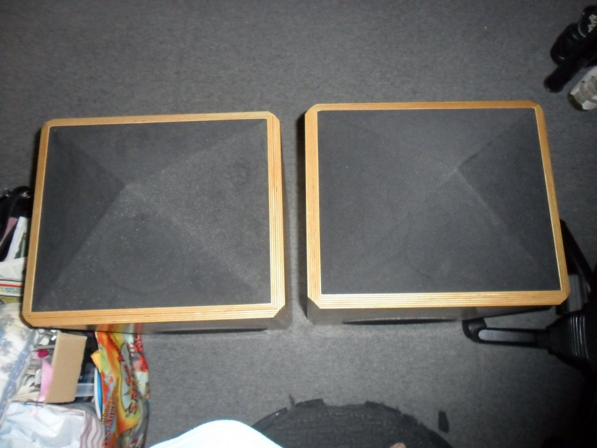 Obelisks & Townshend Stands 013.JPG