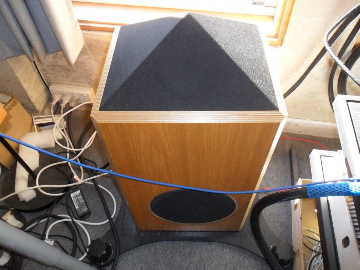 Obelisks & Townshend Stands 002.JPG