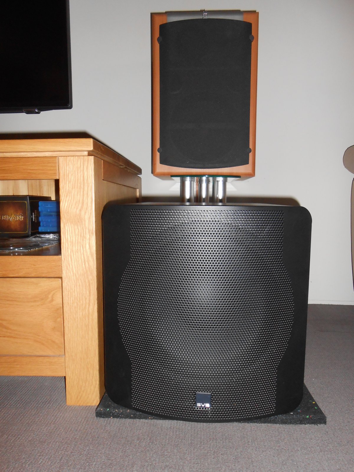 Laminate flooring and speaker spikes ﻿ General HiFi & Beginners