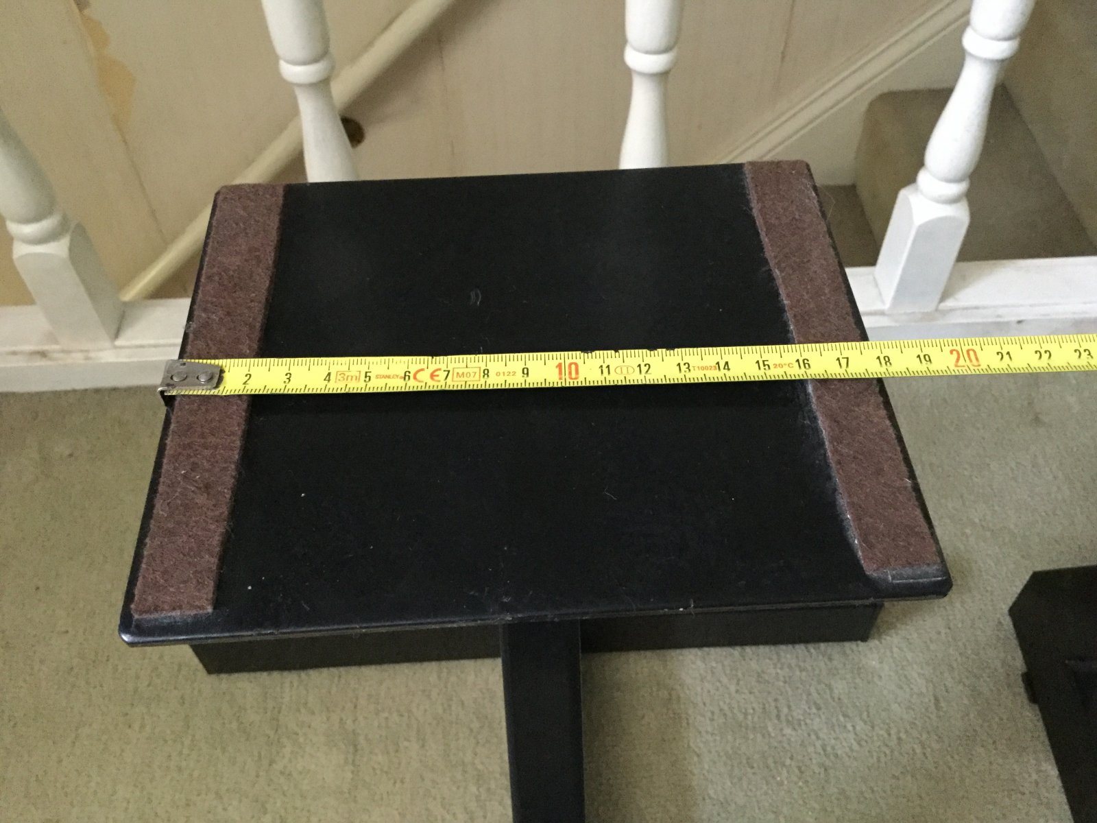 FREE Sort of retro looking speaker stands (Perth) ﻿ Pay it Forward