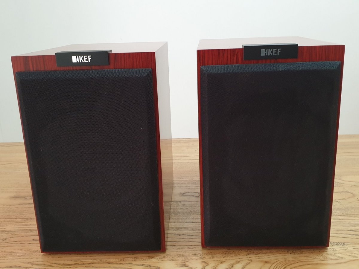FS Kef R100 Bookshelf Speakers (Rosewood) ﻿ Stereo, Home Cinema, Headphones Components