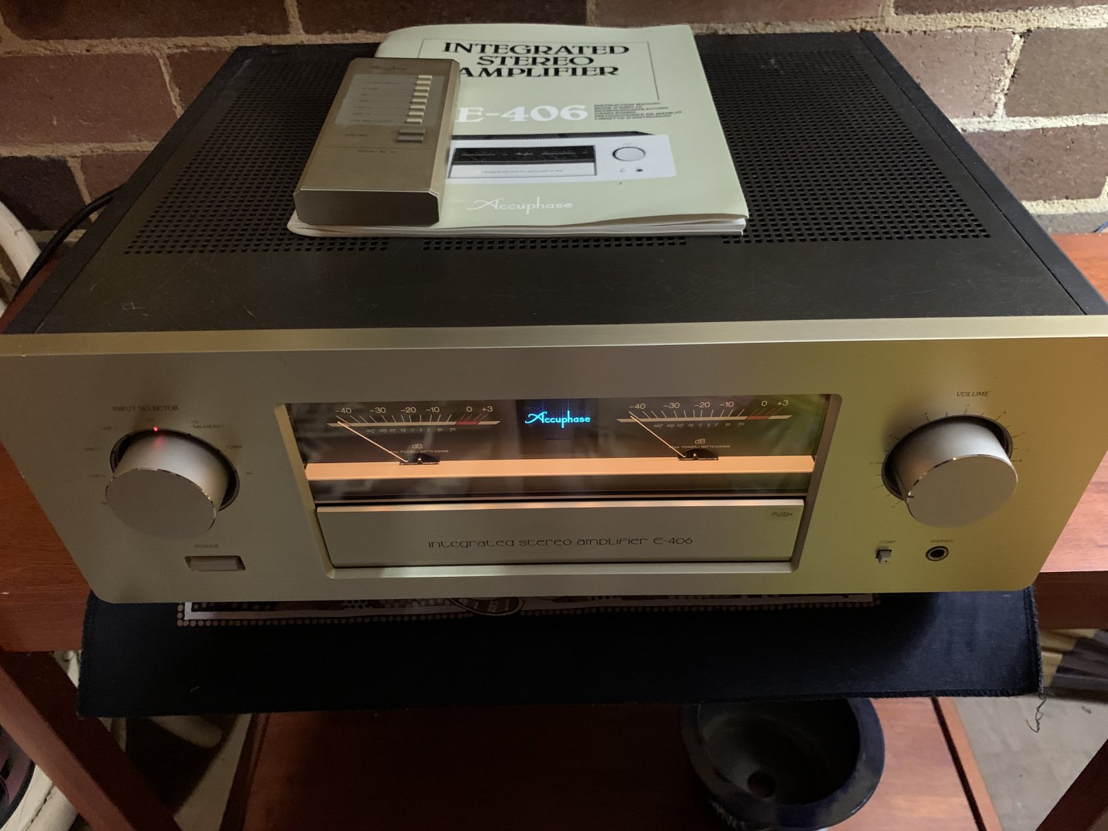 Accuphase 406 Amplifier ﻿ Stereo, Home Cinema, Headphones Components