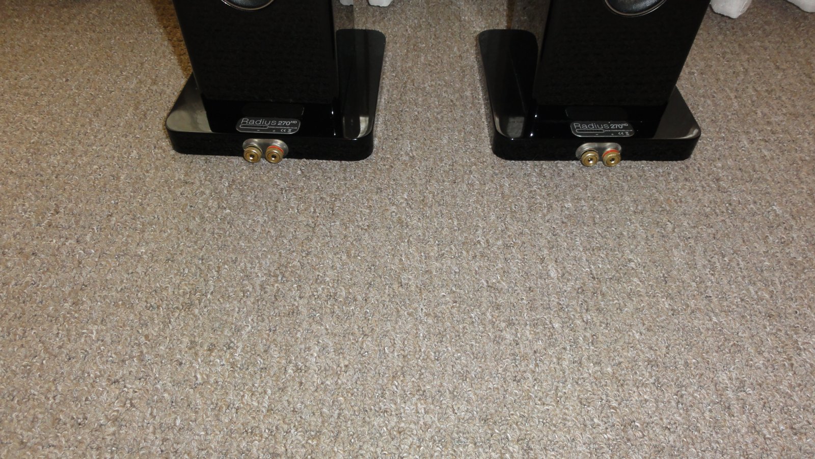 FS: MONITOR AUDIO Radius 270HD, compact floorstanders