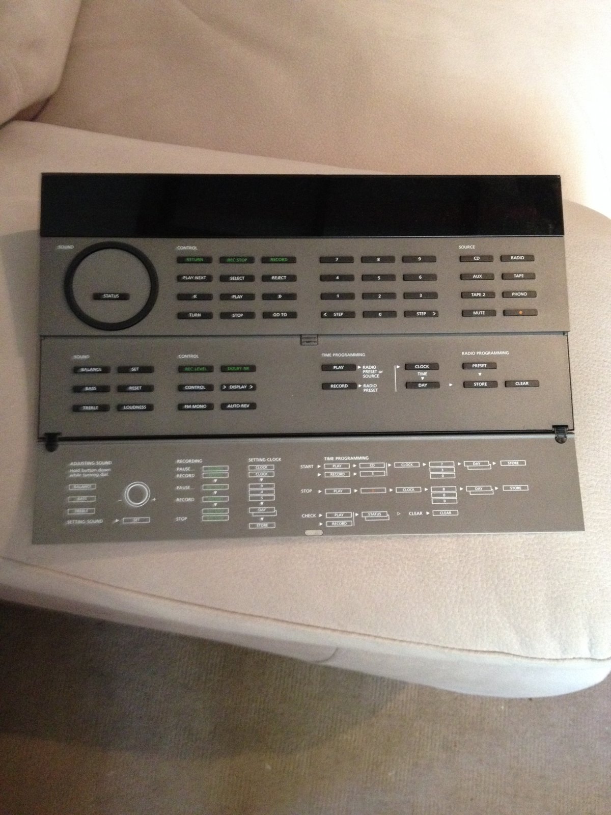 Bang & Olufsen Beomaster 7000 - Face Avant Noire - Ampli Tuner 80W
