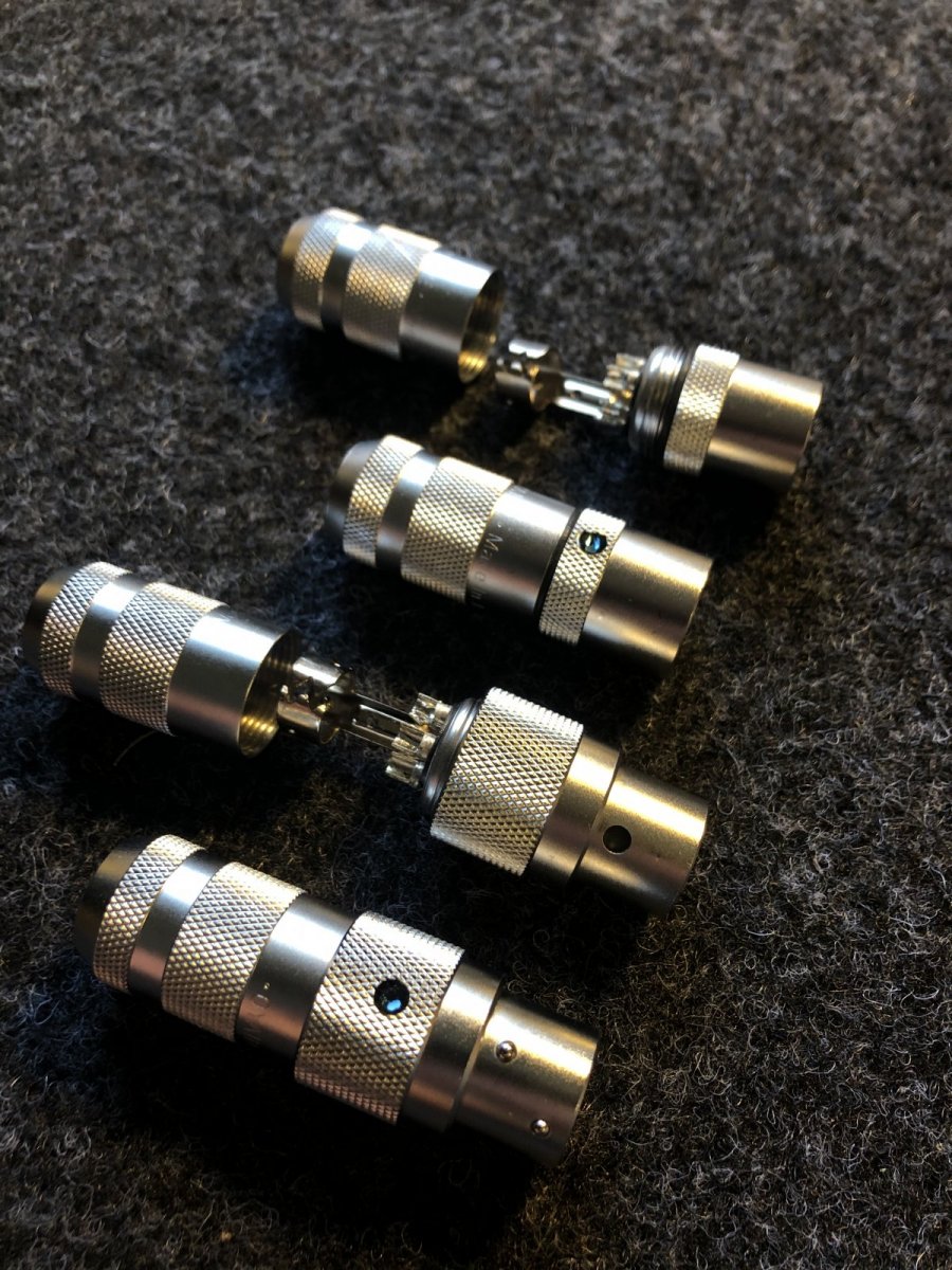 OYAIDE Focus1 XLR.a.jpg