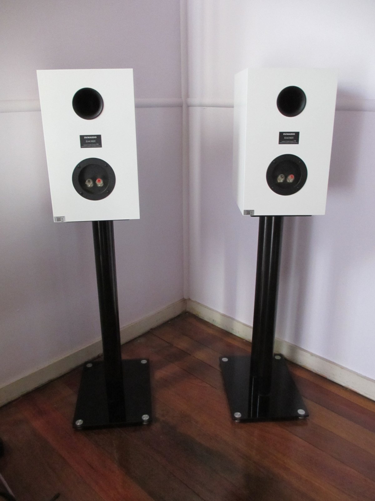 DYNAUDIO EMIT 20 ホワイト Emit 20 | Bookshelf | Jaw-dropping performance