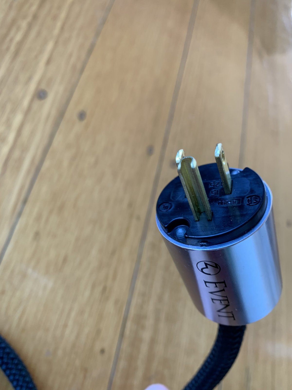 SOLD Zu Audio Event Power Cord 2metres IEC/US plug ﻿ Stereo, Home