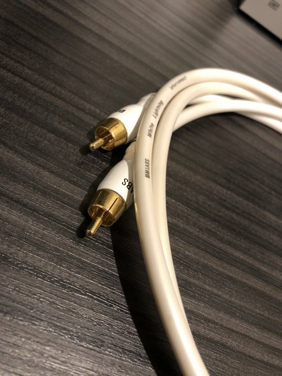 SOLD FS DH Labs White Lightning RCA interconnects (1m) ﻿ Stereo