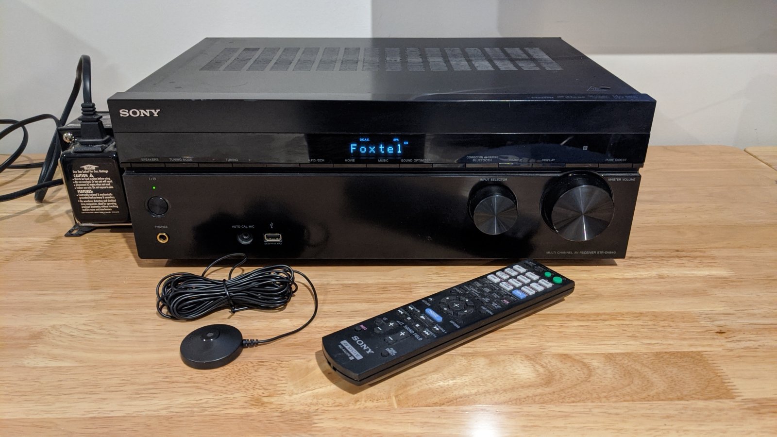 SONY マルチチャンネルインテグレートアンプ STR-DN840 STR-DN840 特長 : 操作 | コンポーネントオーディオ | ソニー