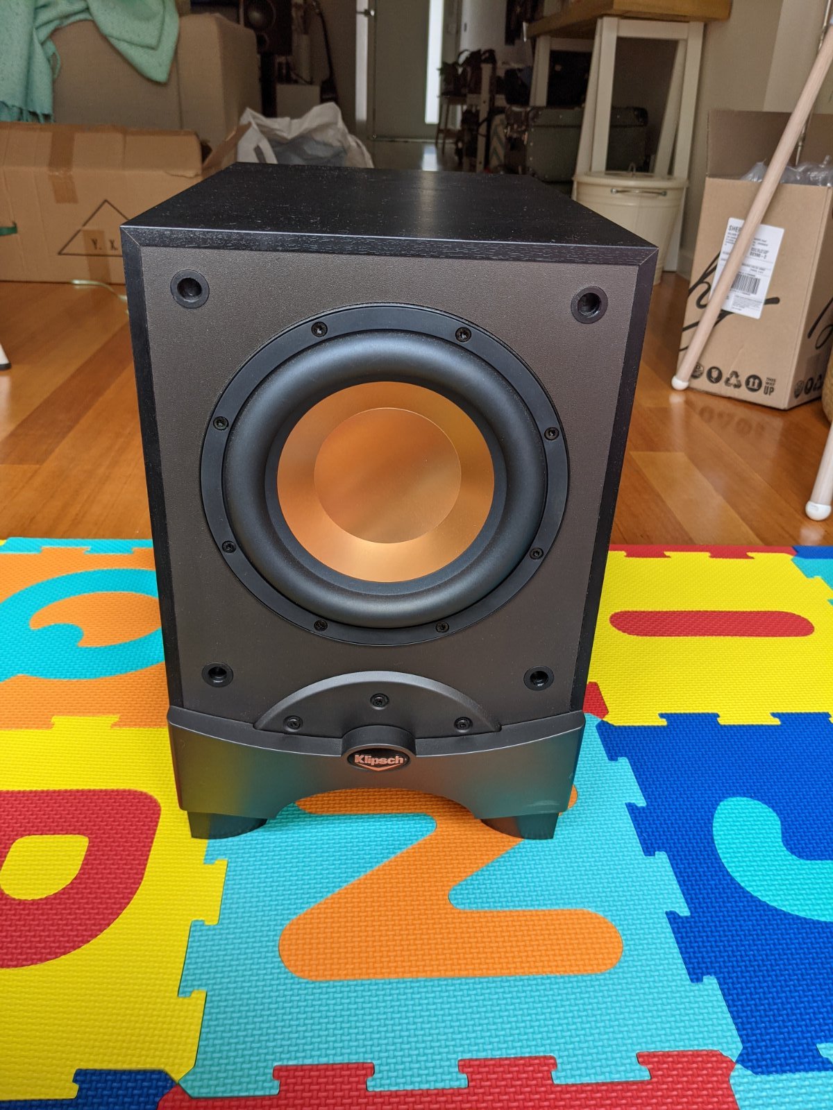 SOLD FS Klipsch RW8 Subwoofer ﻿ Stereo, Home Cinema, Headphones