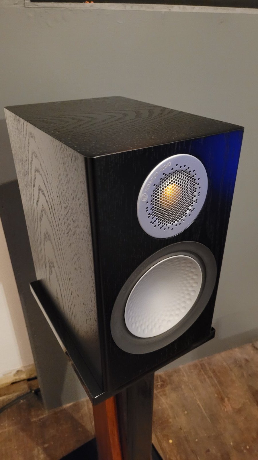 WITHDRAWN: FS: Monitor Audio Silver 50 Bookshelf Speakers |﻿ Stereo ...