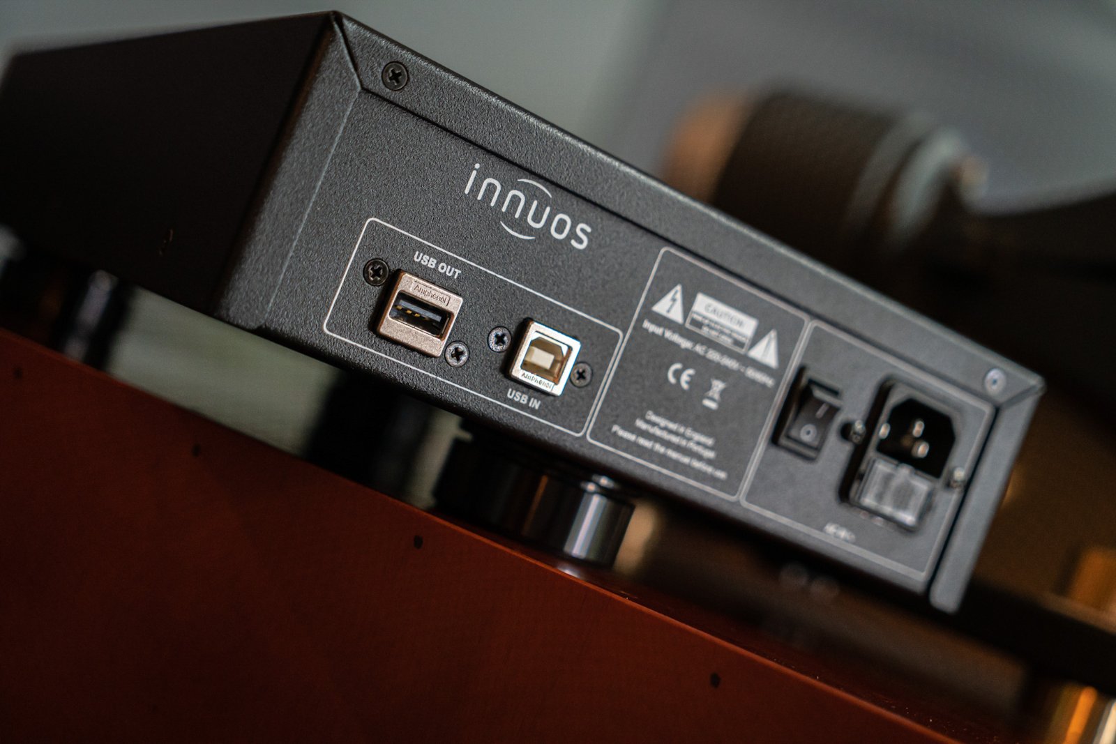 Innuos Phoenix USB Reclocker in-store - Frank Prowse Hi-Fi - StereoNET